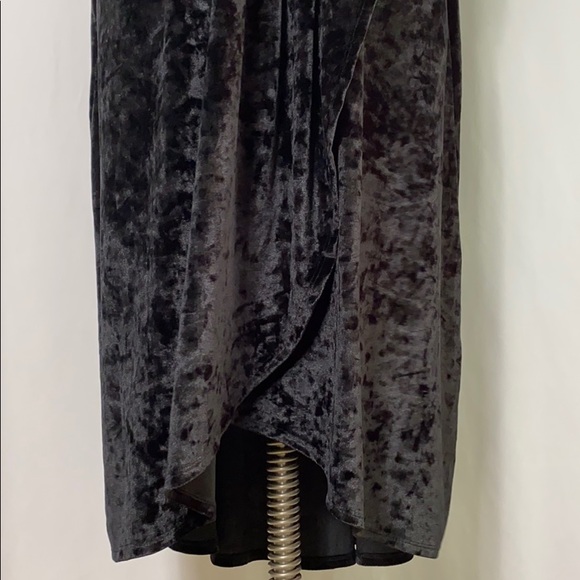 🌻 3/25 🌻 Plus Size EVRI Black Velvet Wrap Dress - Picture 5 of 13
